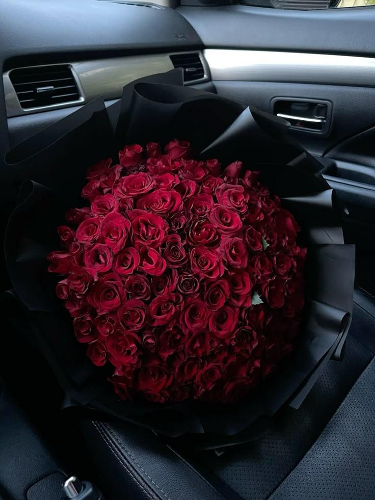 TidalCanvasMurmur workshop space where corporate flower arrangements are designed and prepared for business delivery